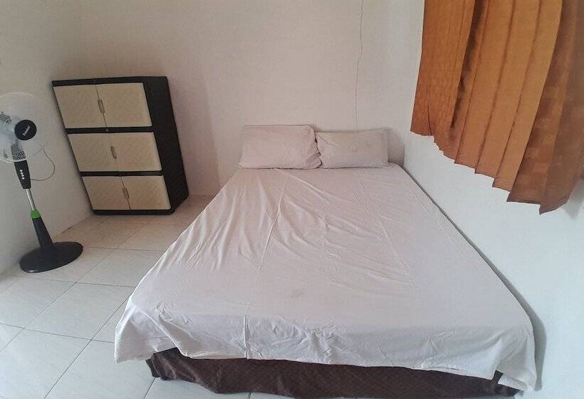 Hotel Spot On 92738 Wisma Bani Pandi Syariah