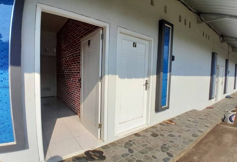 Hotel Spot On 92738 Wisma Bani Pandi Syariah