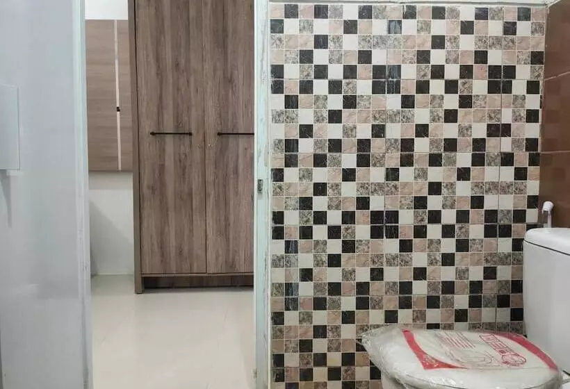 Hotelli Spot On 92900 Kost 3 Kelor Syariah