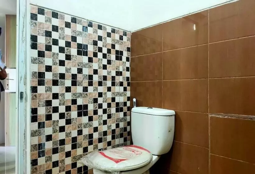 Hotelli Spot On 92900 Kost 3 Kelor Syariah