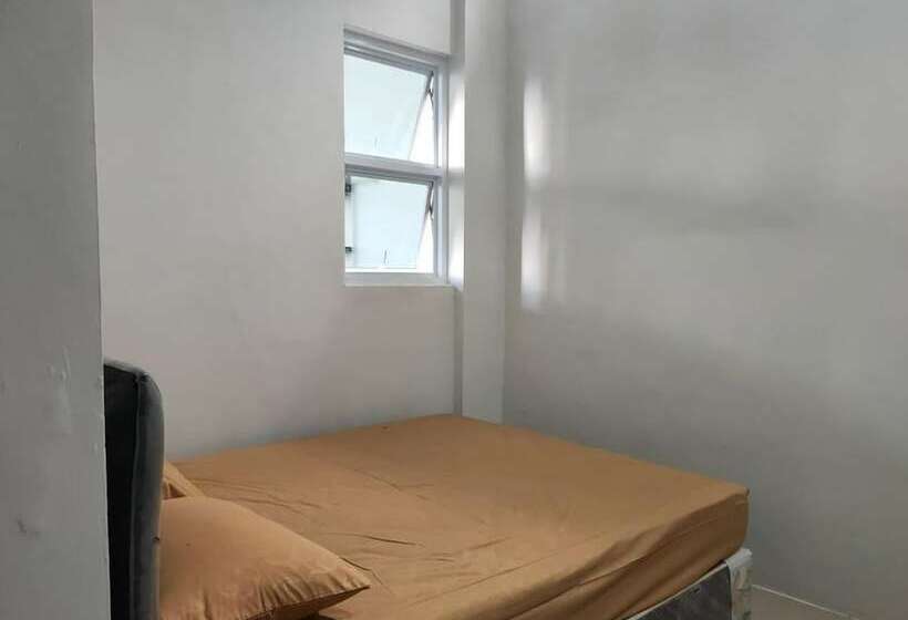 ホテル Spot On 92900 Kost 3 Kelor Syariah