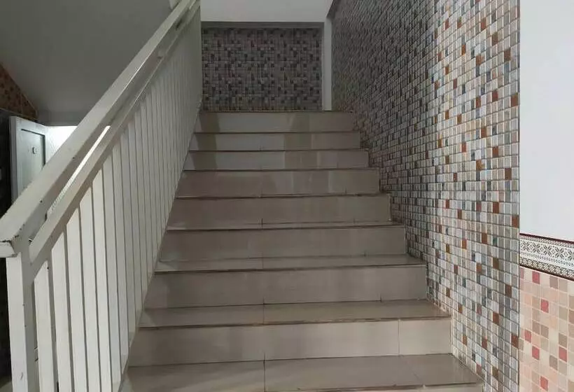 Hotelli Spot On 92900 Kost 3 Kelor Syariah