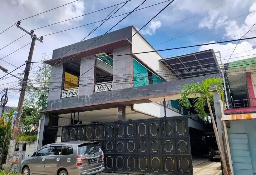 Hotelli Spot On 92900 Kost 3 Kelor Syariah
