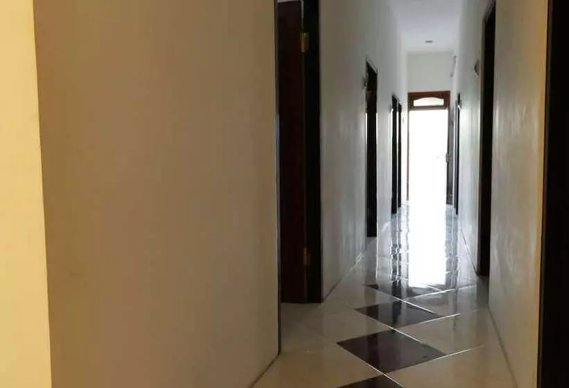 Hotelli Spot On 93189 Rumah Berkah Syariah