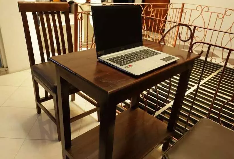 Hotelli Spot On 93189 Rumah Berkah Syariah