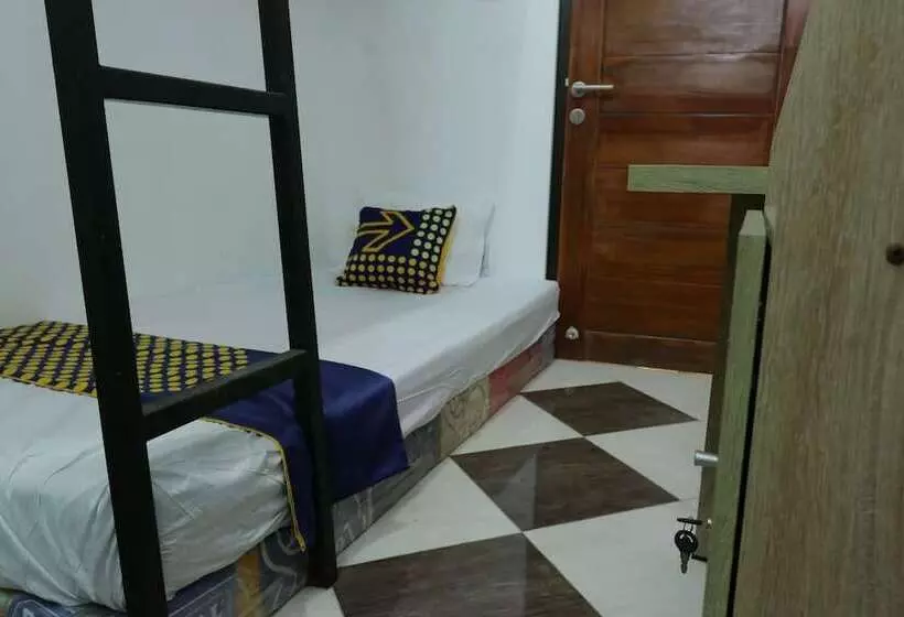 Hotelli Spot On 93189 Rumah Berkah Syariah