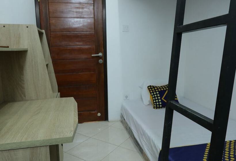 Hotel Spot On 93189 Rumah Berkah Syariah