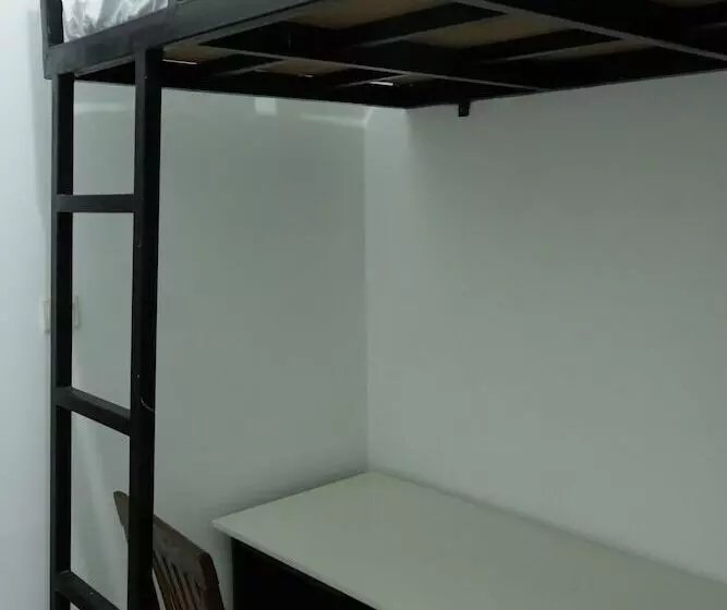 Hotelli Spot On 93189 Rumah Berkah Syariah