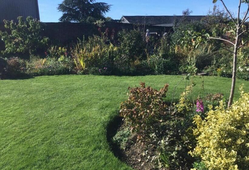 בית מלון כפרי Stack Yard Cottage