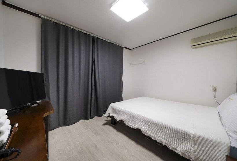 Motel Geojedo Hakdong Green Beach
