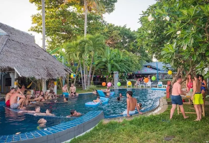 ペンション Asia Blue   Beach Hostel Hacienda   Bed In 4 Bed Dormitory Room