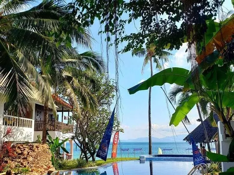 ペンション Asia Blue   Beach Hostel Hacienda   Bed In 4 Bed Dormitory Room