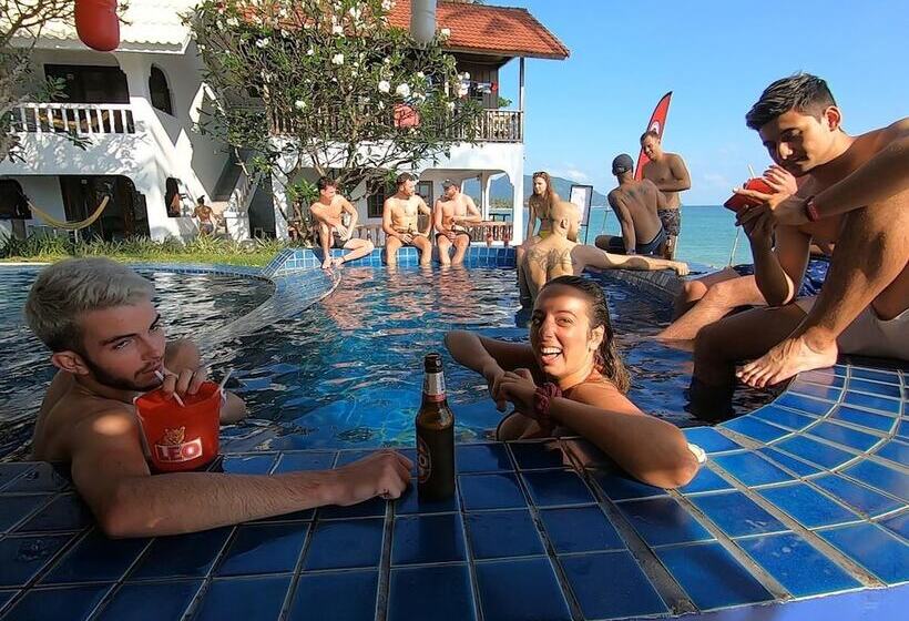 פנסיון Asia Blue   Beach Hostel Hacienda   Bed In 4 Bed Dormitory Room