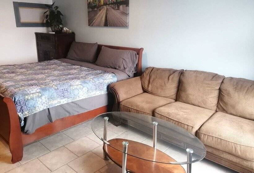 پانسیون Digby Sailboat Suites