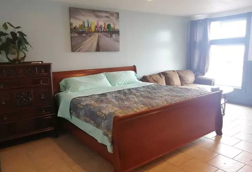 Majatalo Digby Sailboat Suites