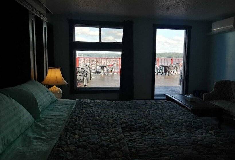 پانسیون Digby Sailboat Suites