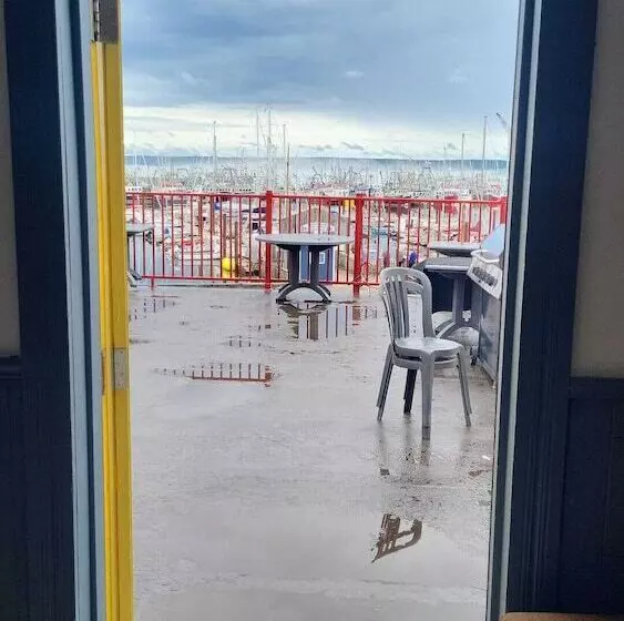 Majatalo Digby Sailboat Suites