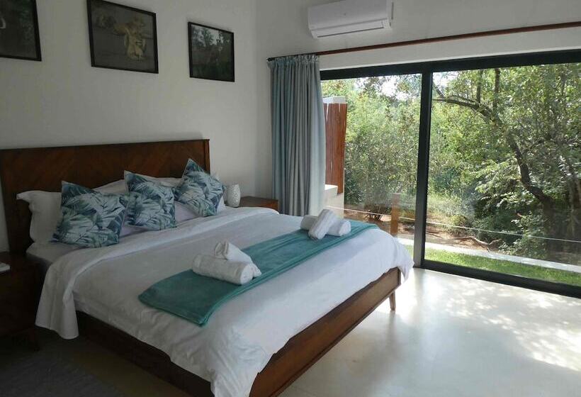 ペンション Gem In The Bush Lodge