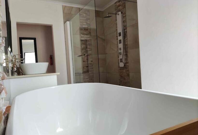 ペンション Gem In The Bush Lodge