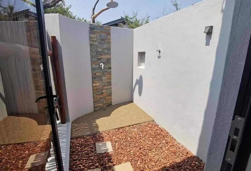 Majatalo Gem In The Bush Lodge