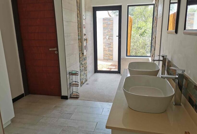 ペンション Gem In The Bush Lodge