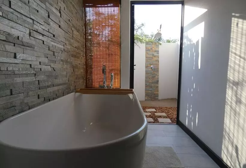 Majatalo Gem In The Bush Lodge