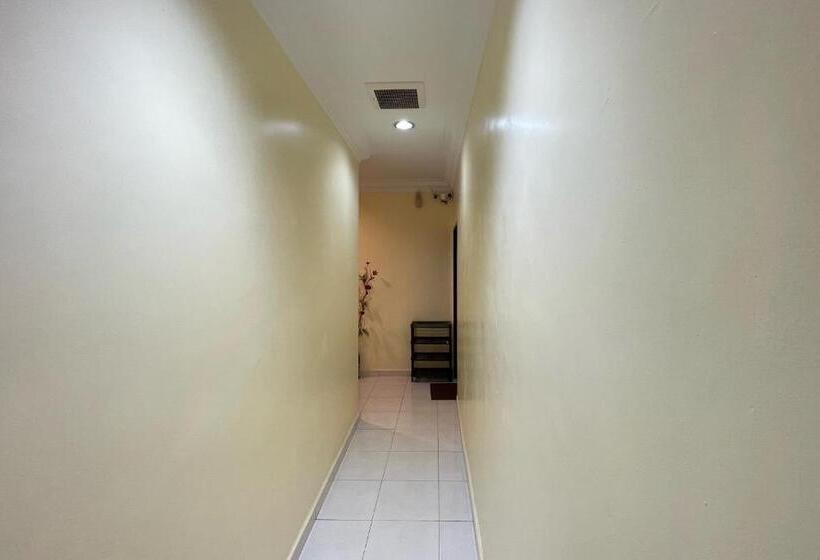 Safari Hotel Lumut By Oyo