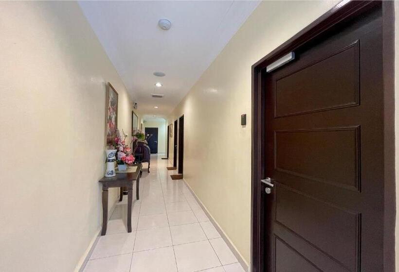 Safari Hotel Lumut By Oyo