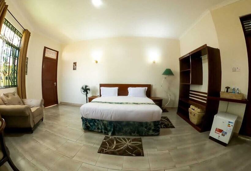 Sandmark Hotel Serengeti