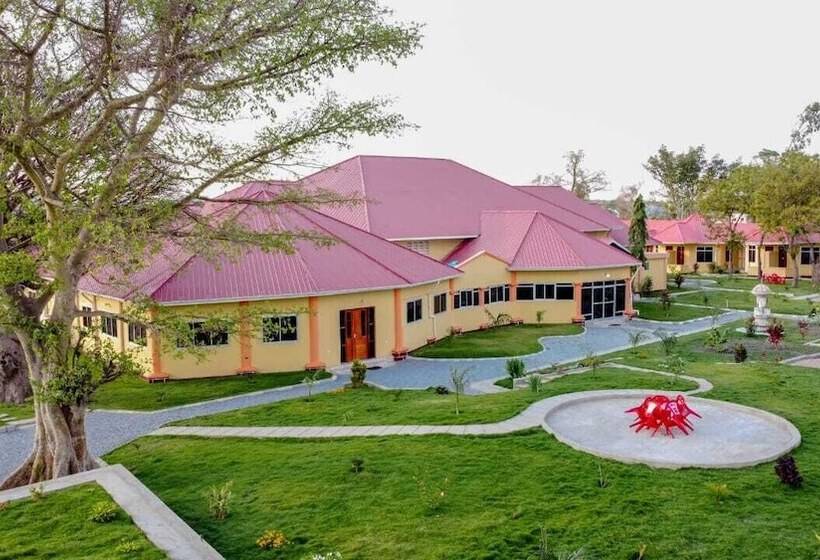 Sandmark Hotel Serengeti