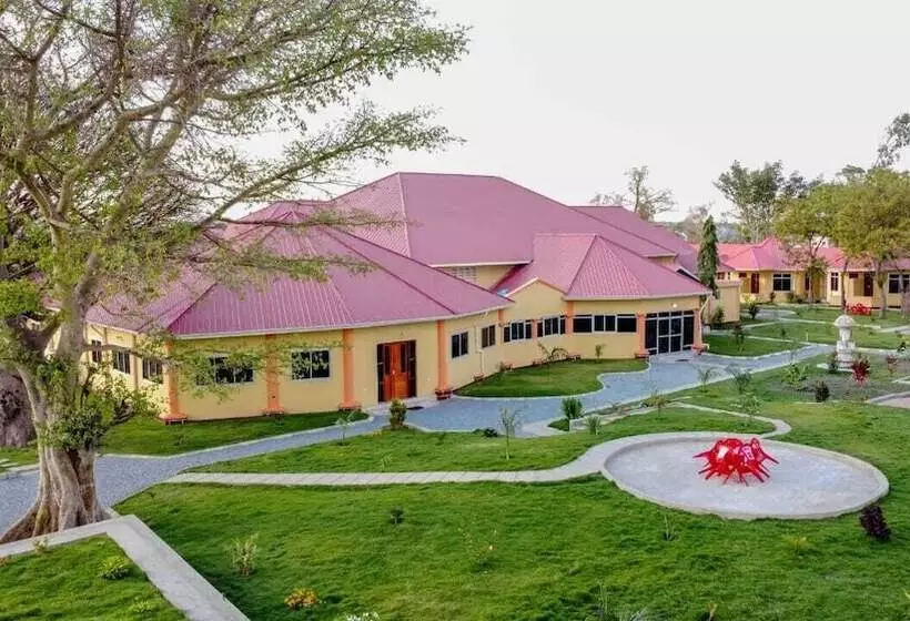 Sandmark Hotel Serengeti