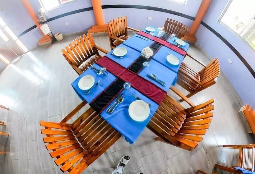 Sandmark Hotel Serengeti