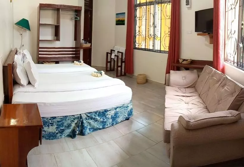 Sandmark Hotel Serengeti