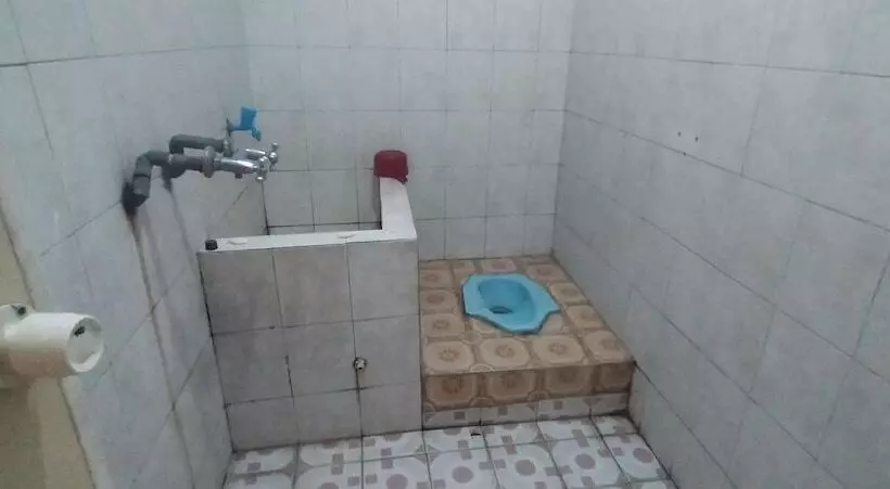 Spot On 92368 Hotel Erkas
