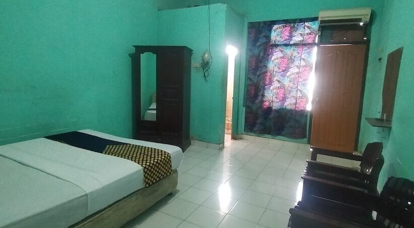 Spot On 92368 Hotel Erkas