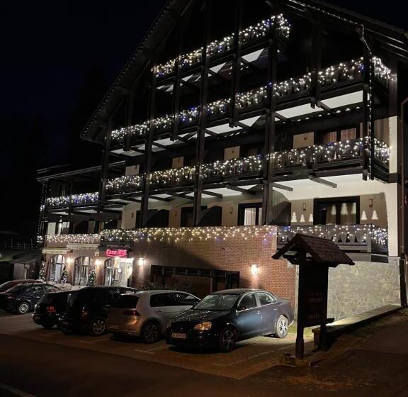 Casa Iris Hotel & Restaurant