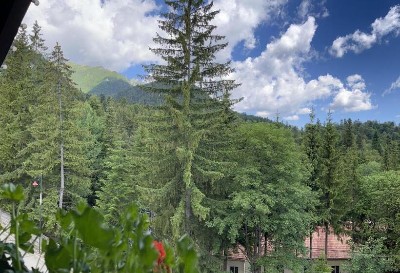 Casa Iris Hotel & Restaurant