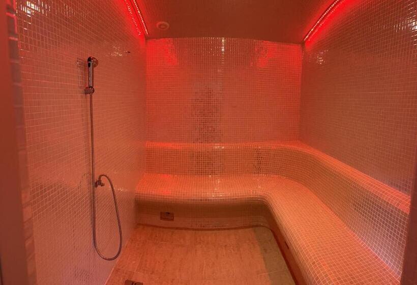 Casa Iris Hotel & Restaurant