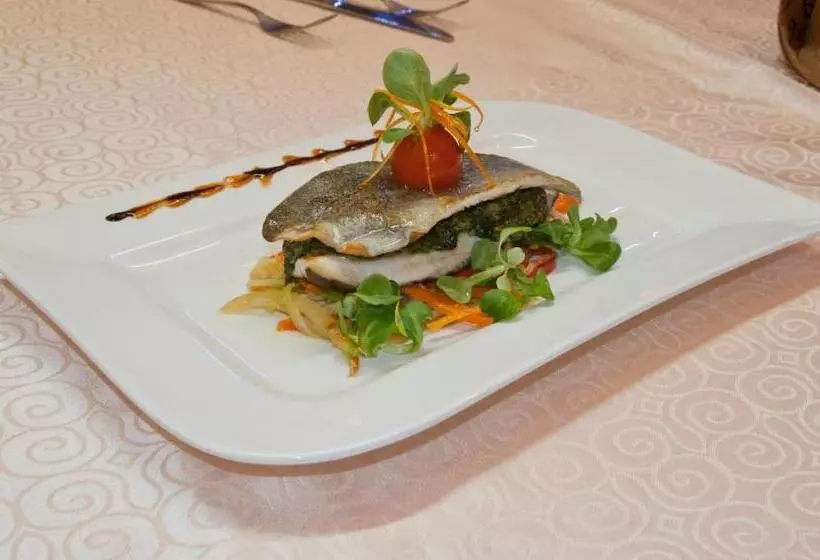 Casa Iris Hotel & Restaurant