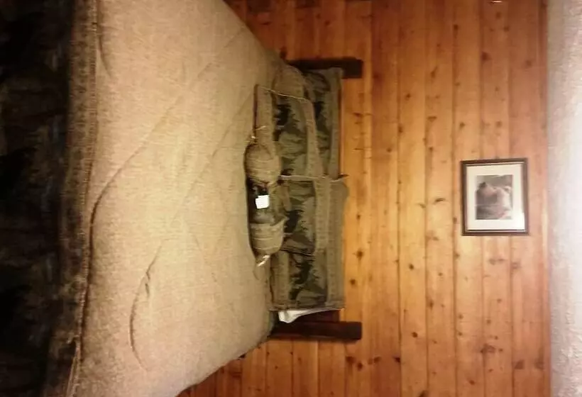 هتل 9th Wave Bed And Breakfast