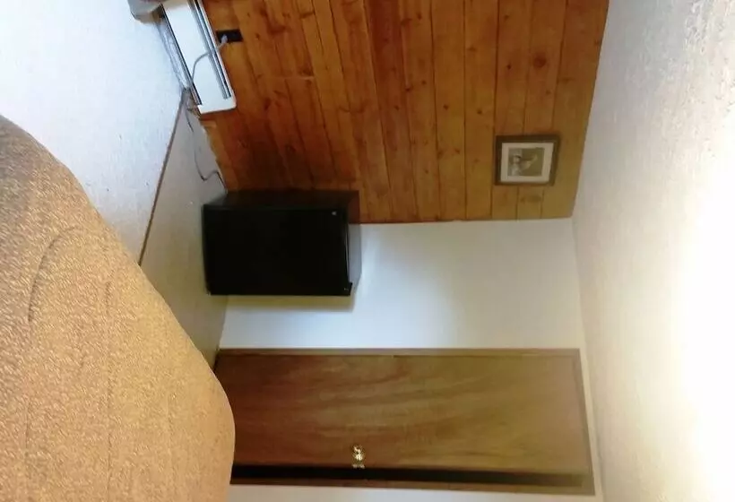 هتل 9th Wave Bed And Breakfast