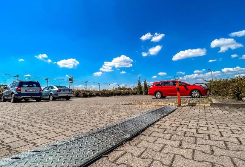 בית מלון כפרי Aqua