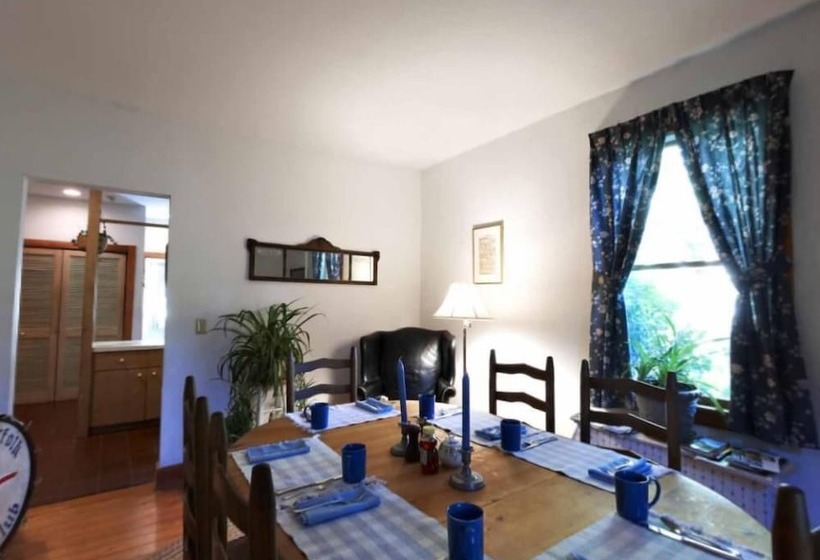 ホテル Chesapeake Inn Of Lenox