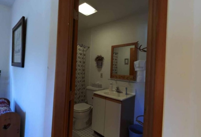 ホテル Chesapeake Inn Of Lenox