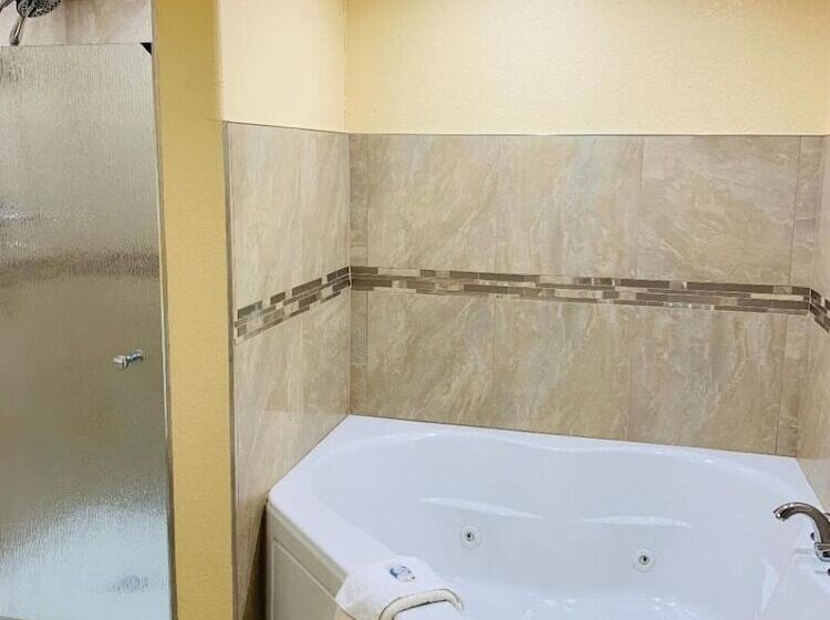 酒店 Coachman S Inn