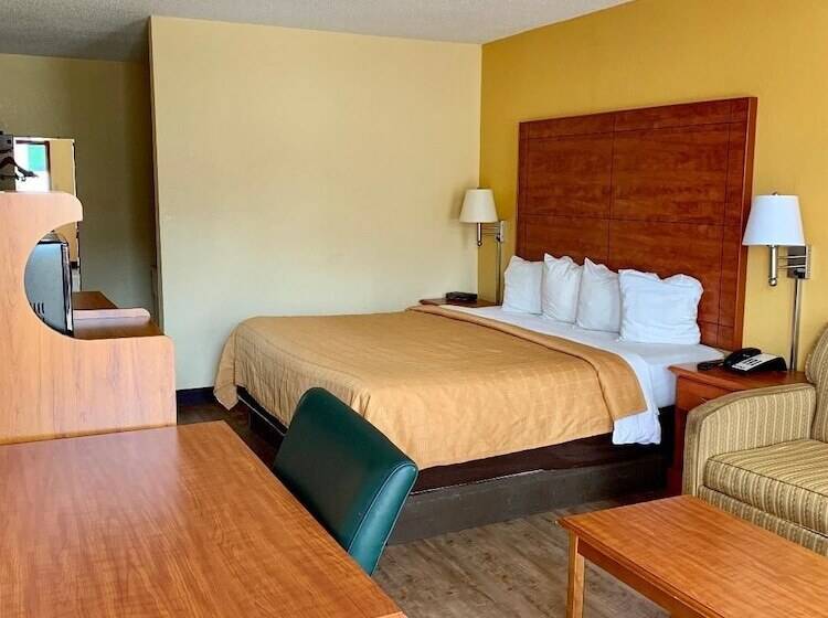 酒店 Coachman S Inn