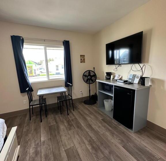 ホテル Coastal Inn And Suites