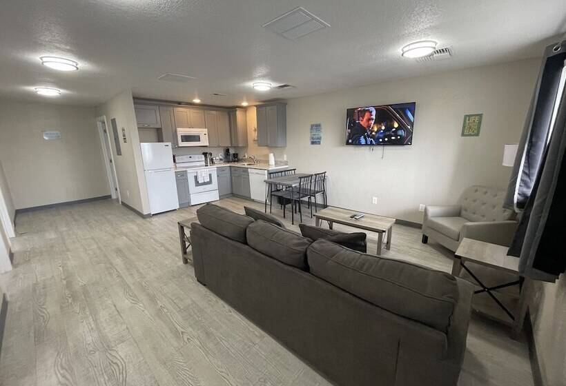 ホテル Coastal Inn And Suites