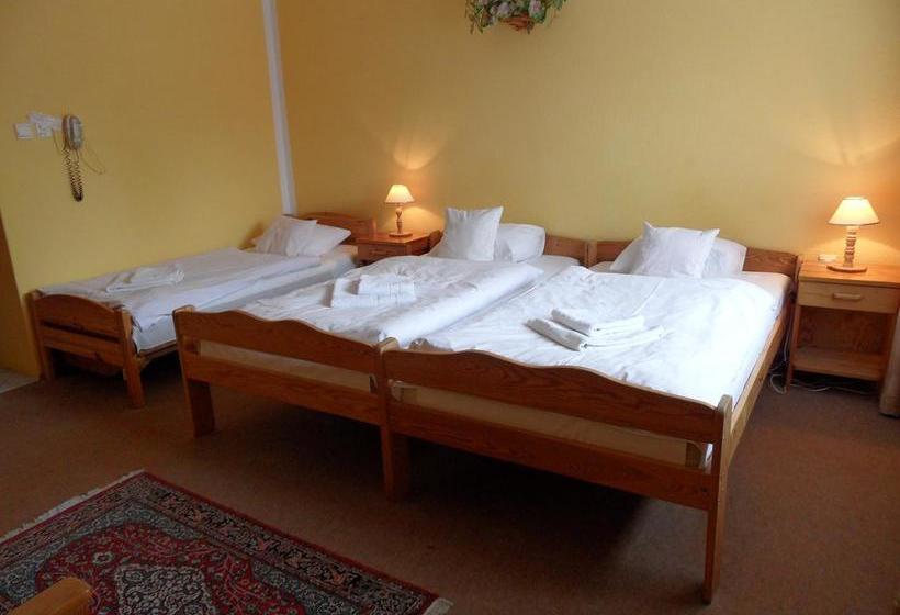 בית מלון כפרי Country Holiday