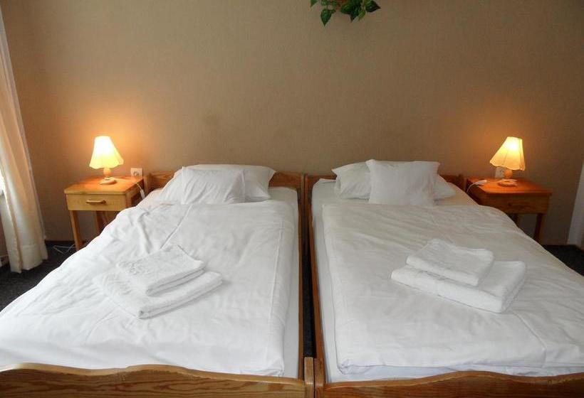 בית מלון כפרי Country Holiday